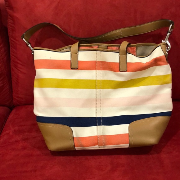 Coach Handbags - Coach Tote bag